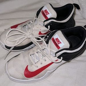 Nike Volleyball Court Shoes Size 7.5